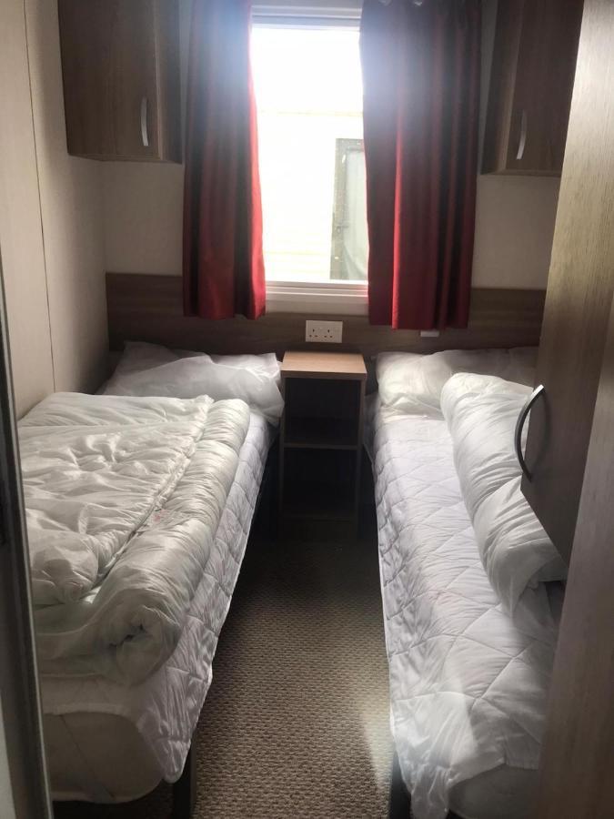 Hotel Swift Loire  Jaywick Sands Exterior foto